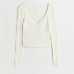 H&M women’s White Rib Knit Cropped Sweater in Size M